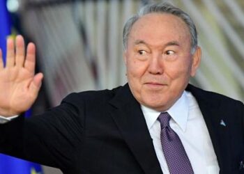 Parliament approves deprivation Nazarbayev of special status