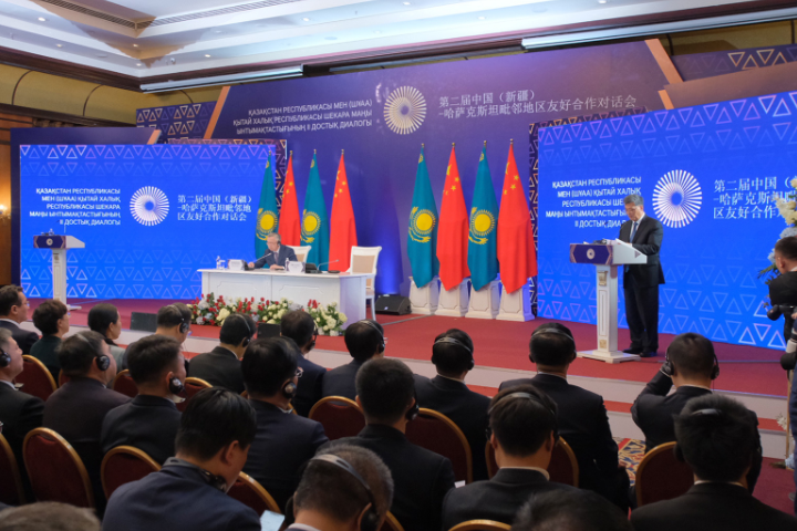 Kazakhstan, China to Bolster Economic Ties, Sign Commercial Agreements Worth $565 Million